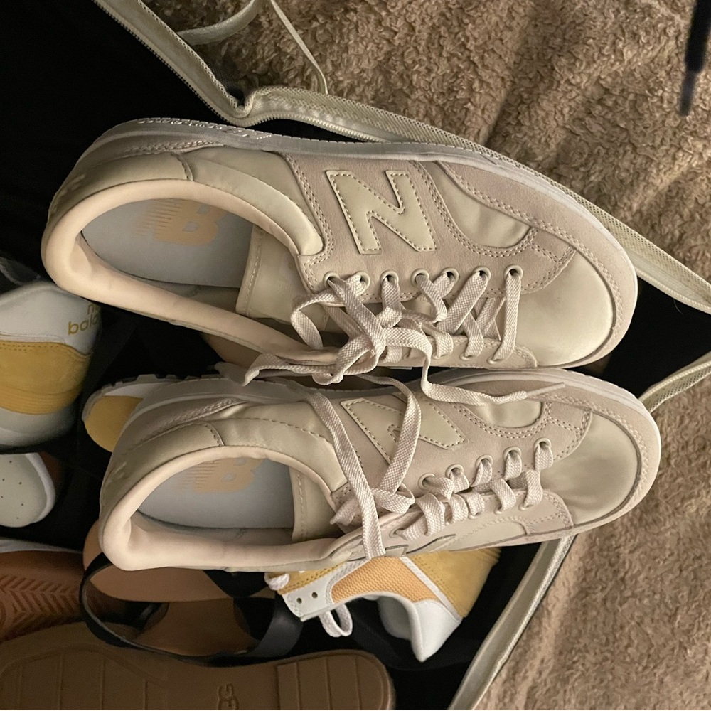 Brand new white and cream, new balance sneakers